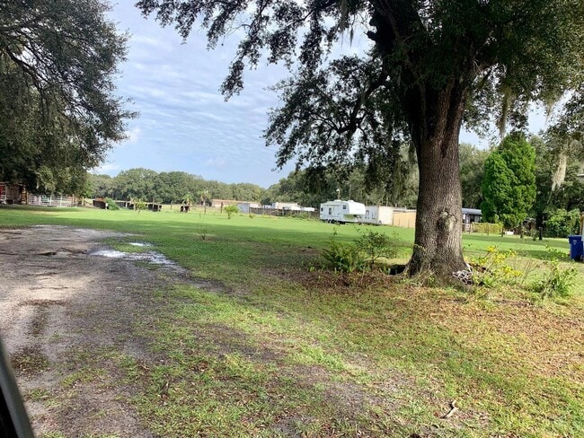 Photo - 17028 FL-674