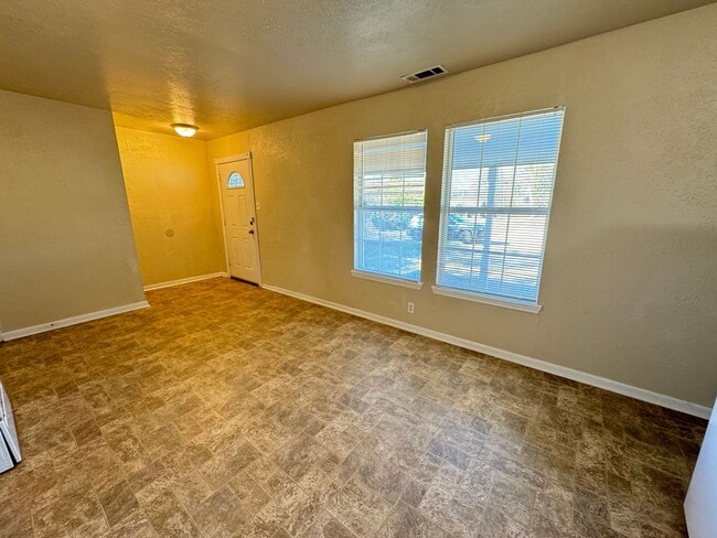 Photo - 1808 N Gray St