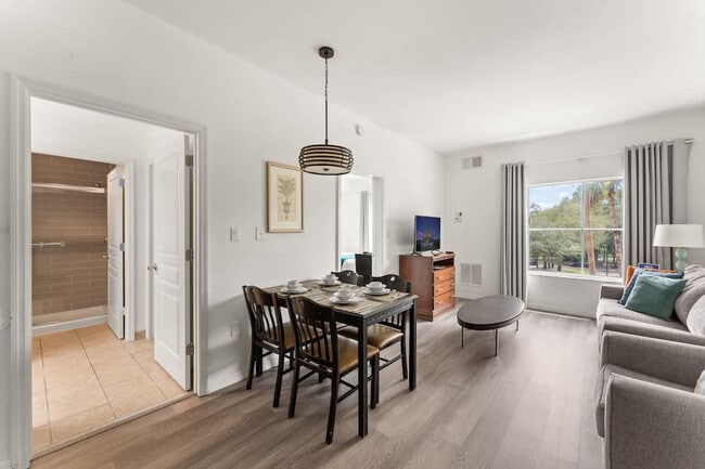 Photo - 8301 Palm Pkwy Unidad ID1280948P