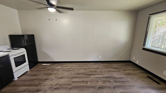 126 Poplar St Unit 4