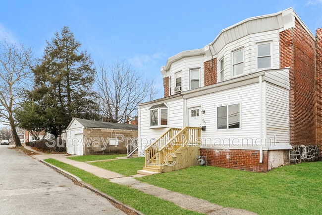 Photo - 447 Pusey Ave