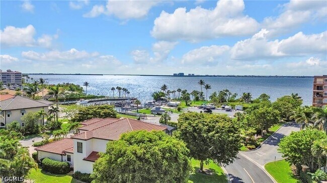 Photo - 14819 Laguna Dr Unidad 403