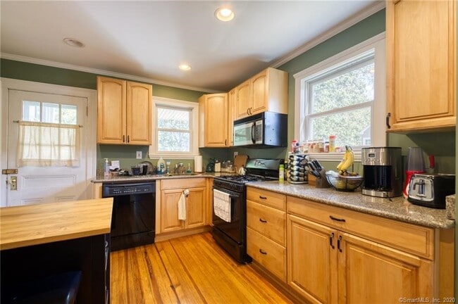 Photo - 102 Whiting Ln Unit 1st Floor