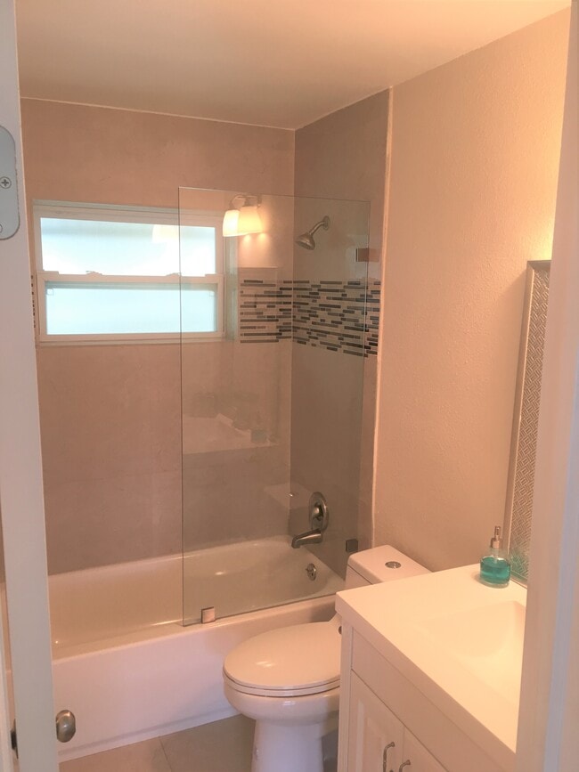 Photo - 123 SW 13th St