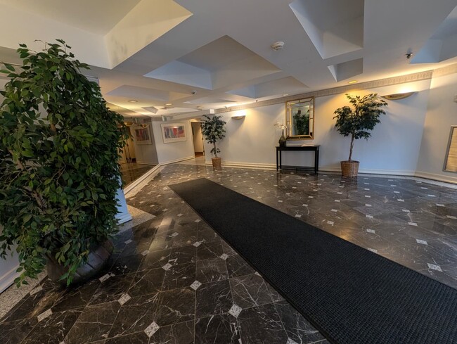 Photo - 1933 Commonwealth Ave Unit 4