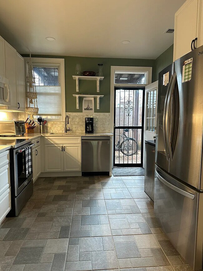 Photo - 31 16th St NE