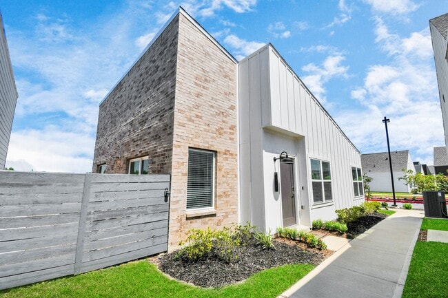 Building Photo - 23823 Cumberland Ridge Dr