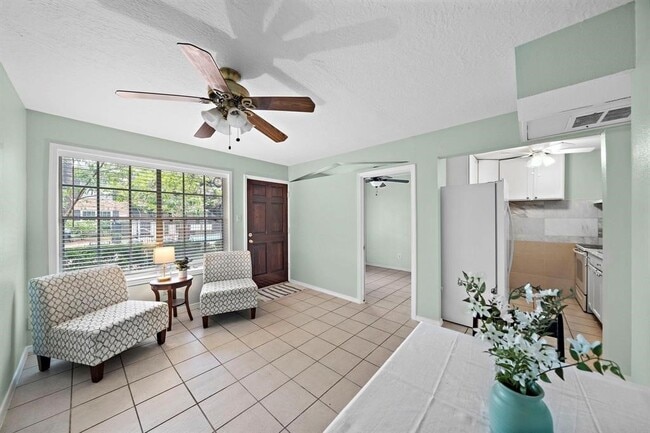 Building Photo - 3224 Timmons Ln Unit 135 Rental