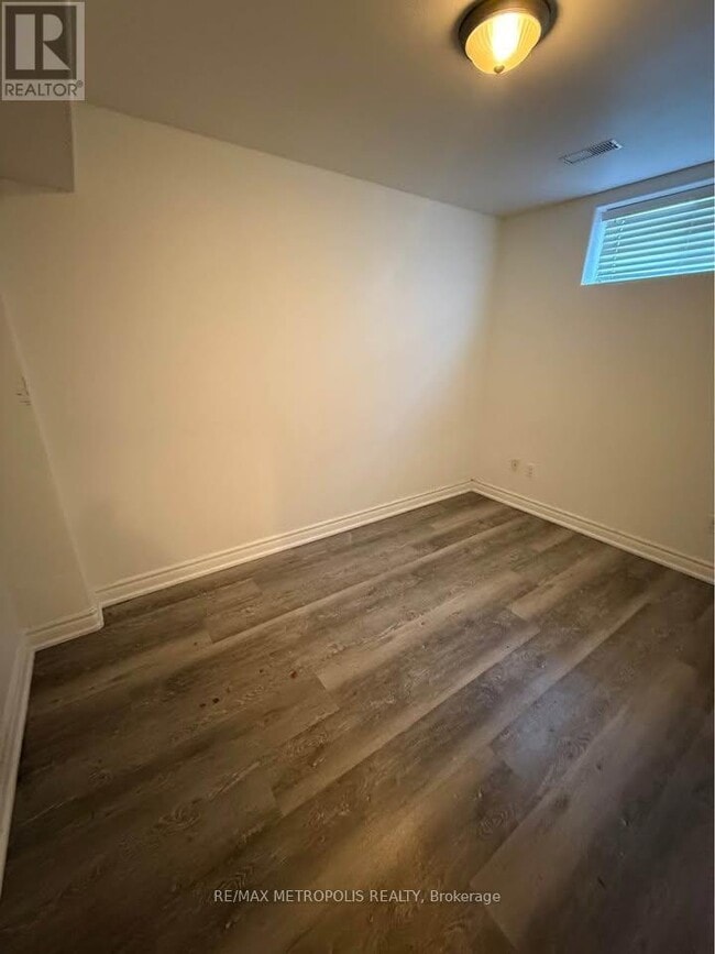 Photo - 6045 Dunn St