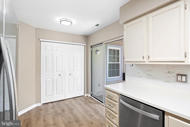 Photo - 107 Sweetwater Dr
