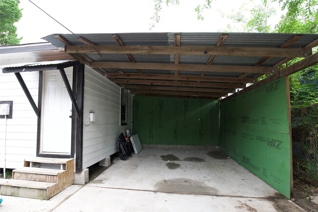 Photo - 6741 Ave E