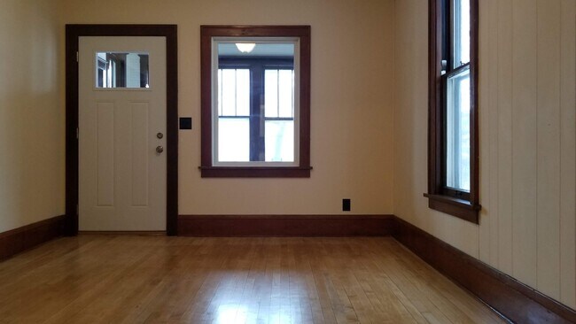 Photo - 719 University Ave NE Unit 719-1