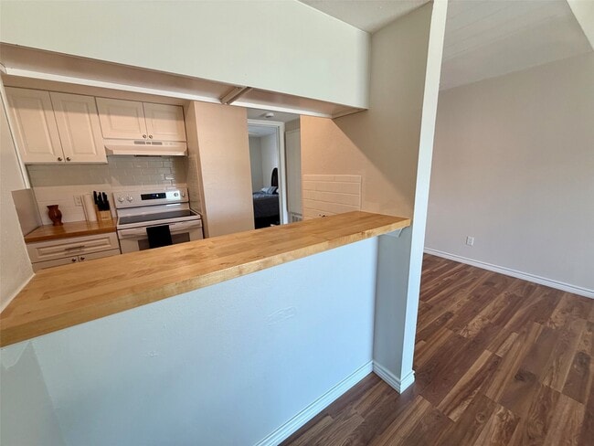 Photo - 3300 Pebblebrook Dr Unit 50