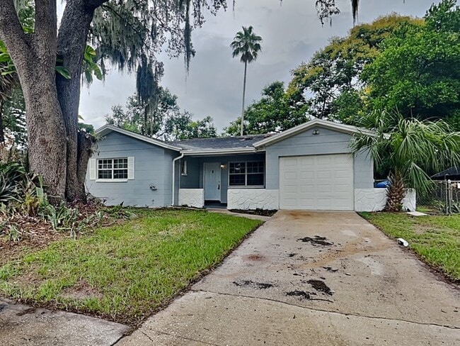 Building Photo - 8523 Chinaberry Dr Rental