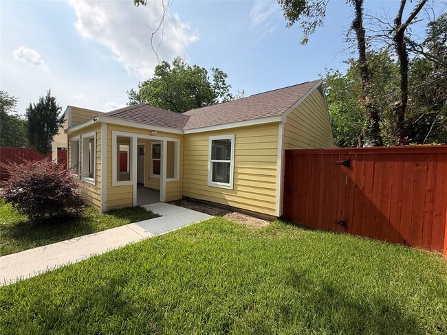 Photo - 4843 Culmore Dr