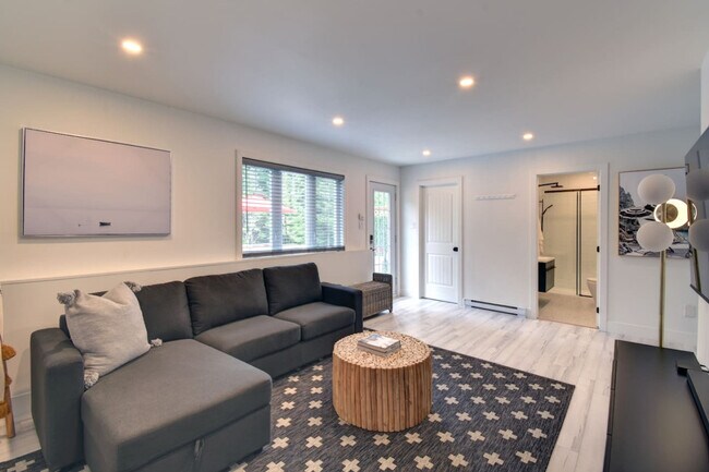 Photo - 810 Chem. David Unit ID1061549P