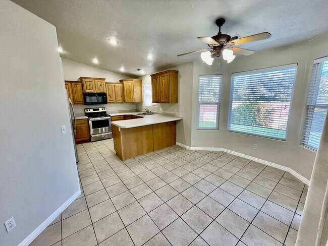Photo - Well Maintained Home in Desert Hills