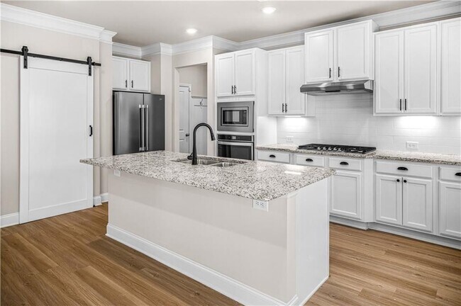 Photo - 18 Dorothy Ln