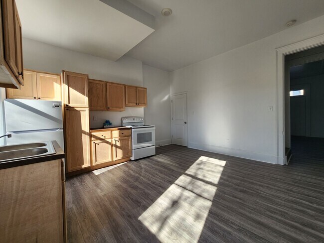 Photo - The Best of South Fairmount, cozy 3 bedroom 2 story townhouse