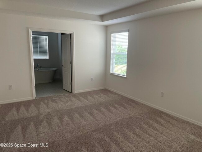 Photo - 2592 Pinwherry St NW