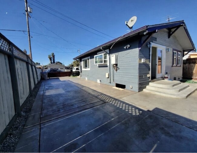 Photo - 170 S 30th St