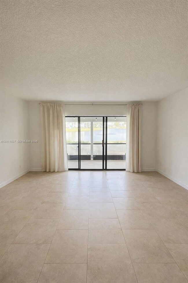Photo - 1110 Green Pine Blvd Unidad C1