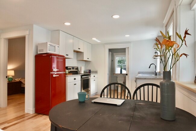 Photo - 15 Lincoln St Unit 3