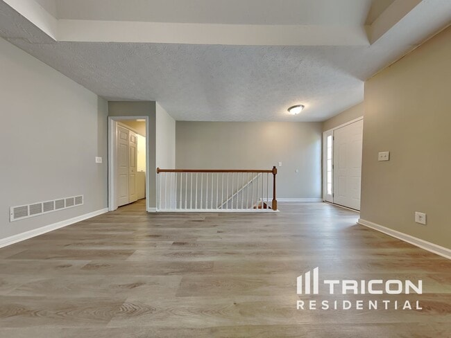 Photo - 2114 Lindley Ln