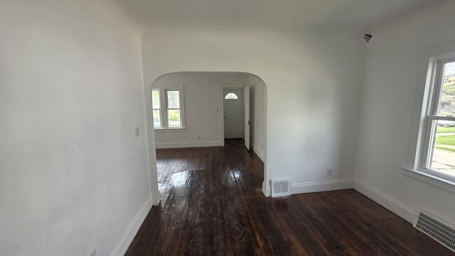 Photo - 3621 E 154th St Unit 1