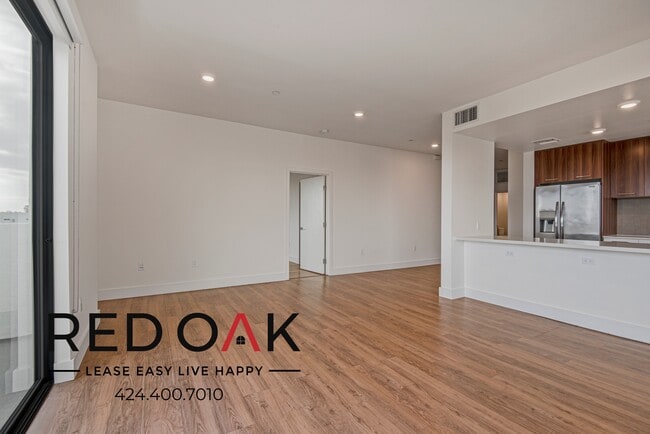 Photo - 5727 La Mirada Ave Unit 402