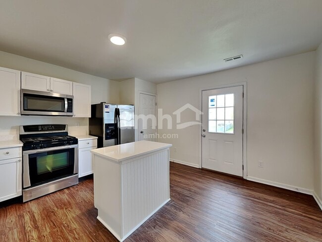 Photo - 1245 Cloverview St