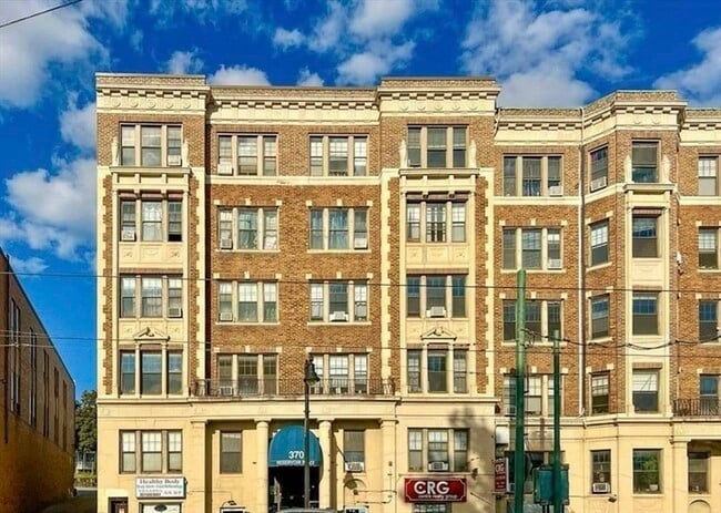 Photo - 370 Chestnut Hill Ave Unit 45
