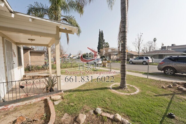 126 Wilson Ave Unidad Front House