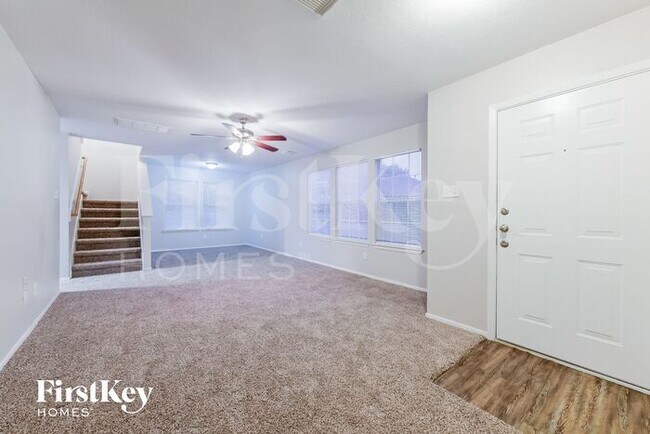 Photo - 6113 Elton Knolls St