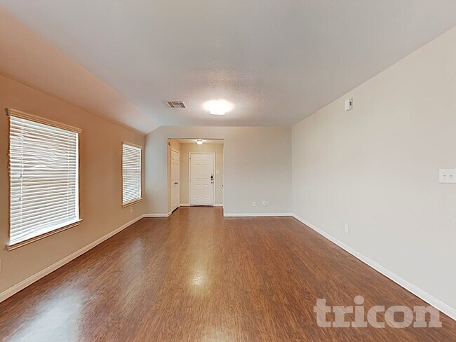 Photo - 21427 Wilona Way