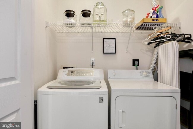 Photo - 8549 Towne Manor Ct