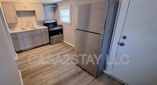 Photo - 720 Hardy Ave Unit 2