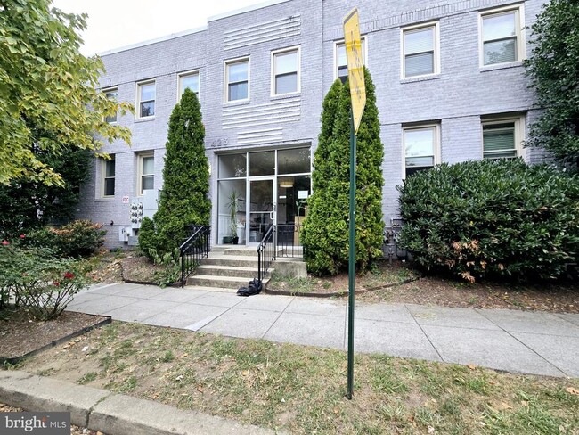 Photo - 423 18th St NE Apartment Unit 4