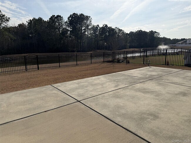 Photo - 261 Calhoun Fls Dr
