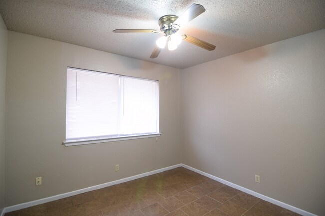 Photo - 3311 Johnson Dr