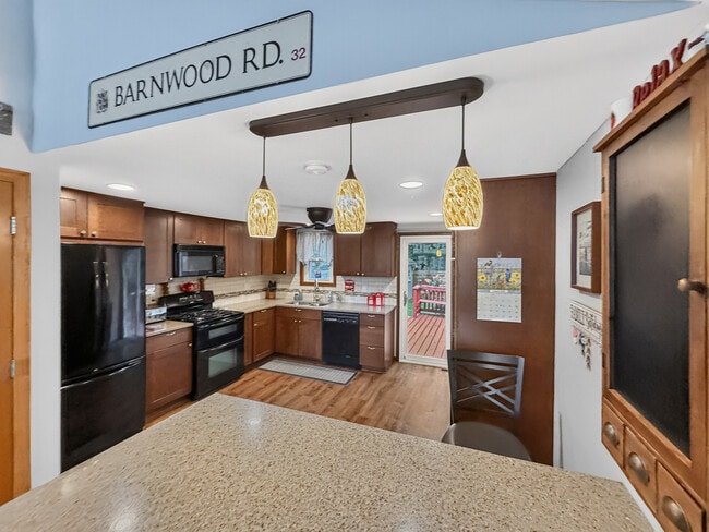 Photo - 714 Walnut Ln