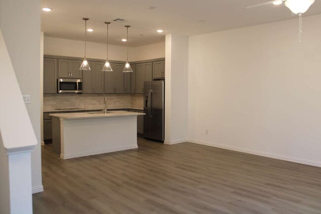 Photo - 628 Blue Rdg Dr