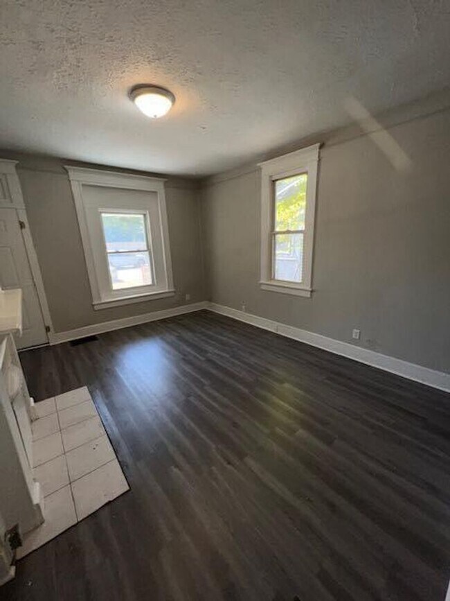 Photo - 730 East Florida Street, Evansville, India...