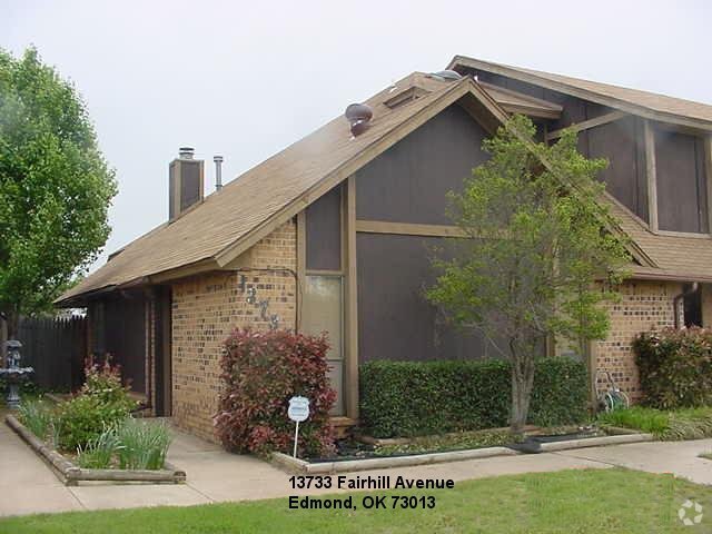 Building Photo - 13733 Fairhill Ave Rental