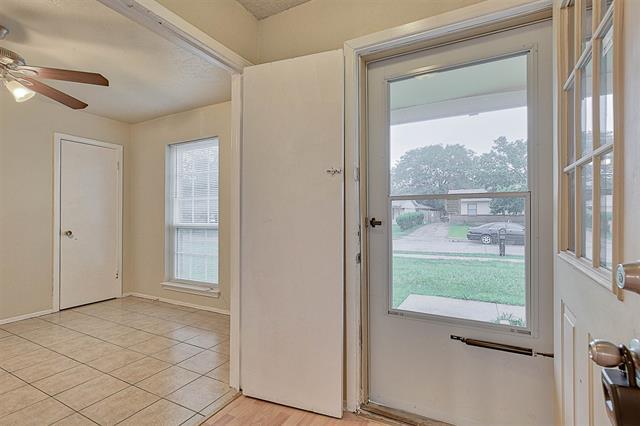Photo - 1633 Japonica Ln