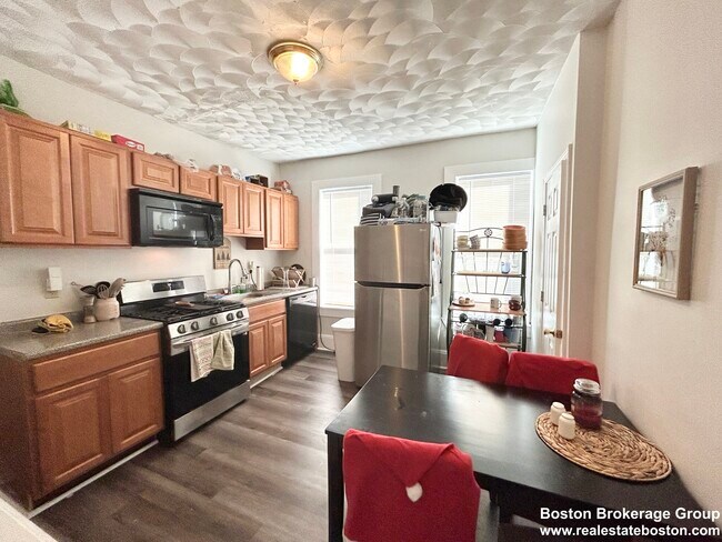 Photo - 157 E Cottage St Unit 2