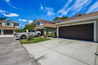 Building Photo - Like New Townhome in Heritage Oaks!