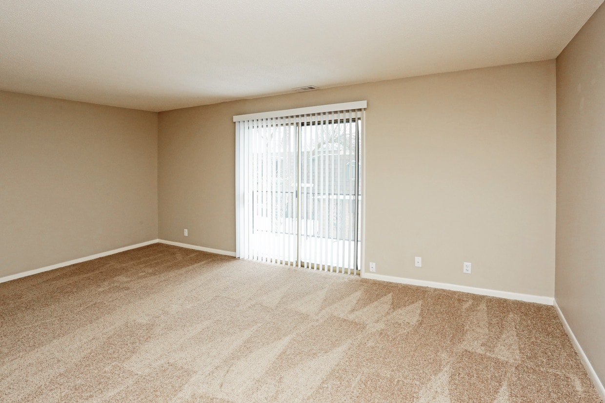 Photo - Four Seasons Apartments