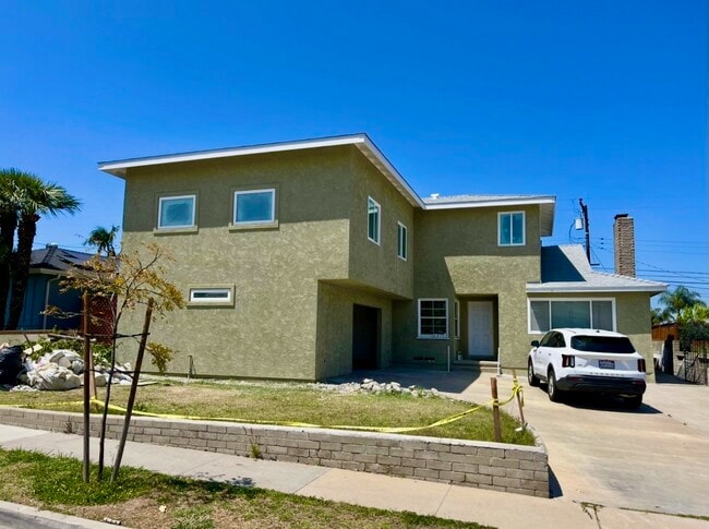 Photo - 6854 Birchwood St Townhome