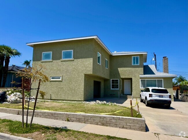 Building Photo - 6854 Birchwood St Rental